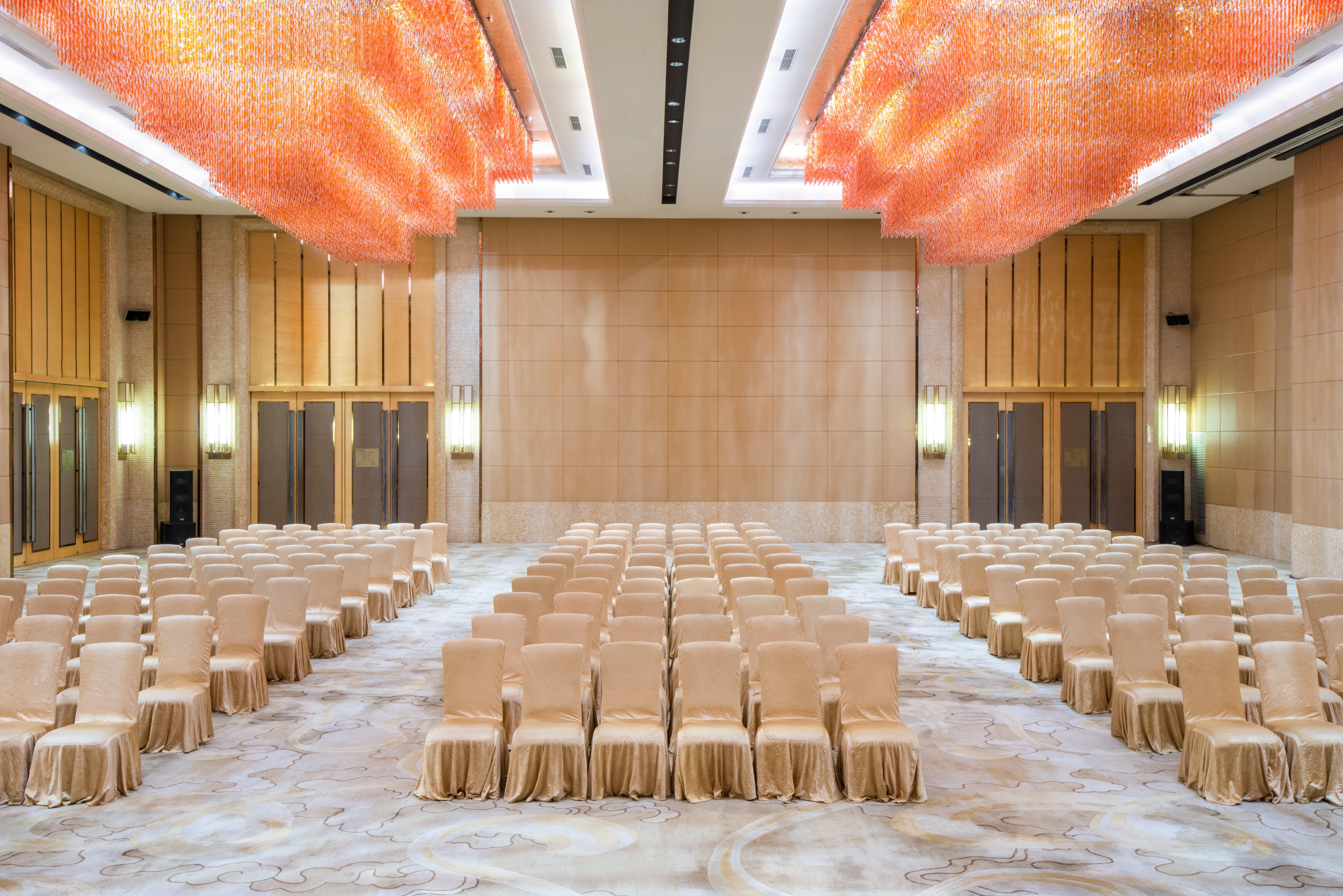 Crowne Plaza Hotel Lanzhou By Ihg Exterior photo