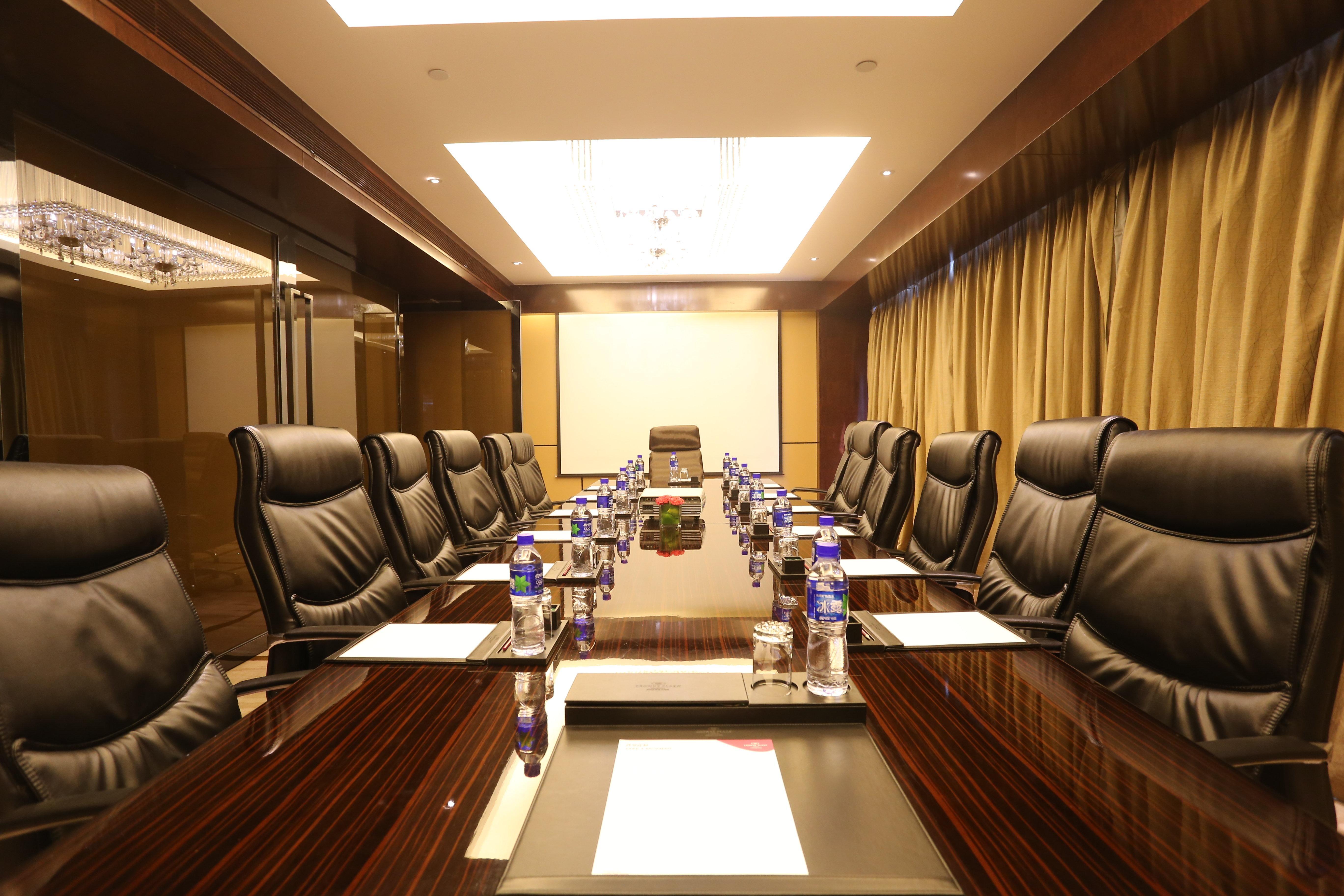 Crowne Plaza Hotel Lanzhou By Ihg Exterior photo