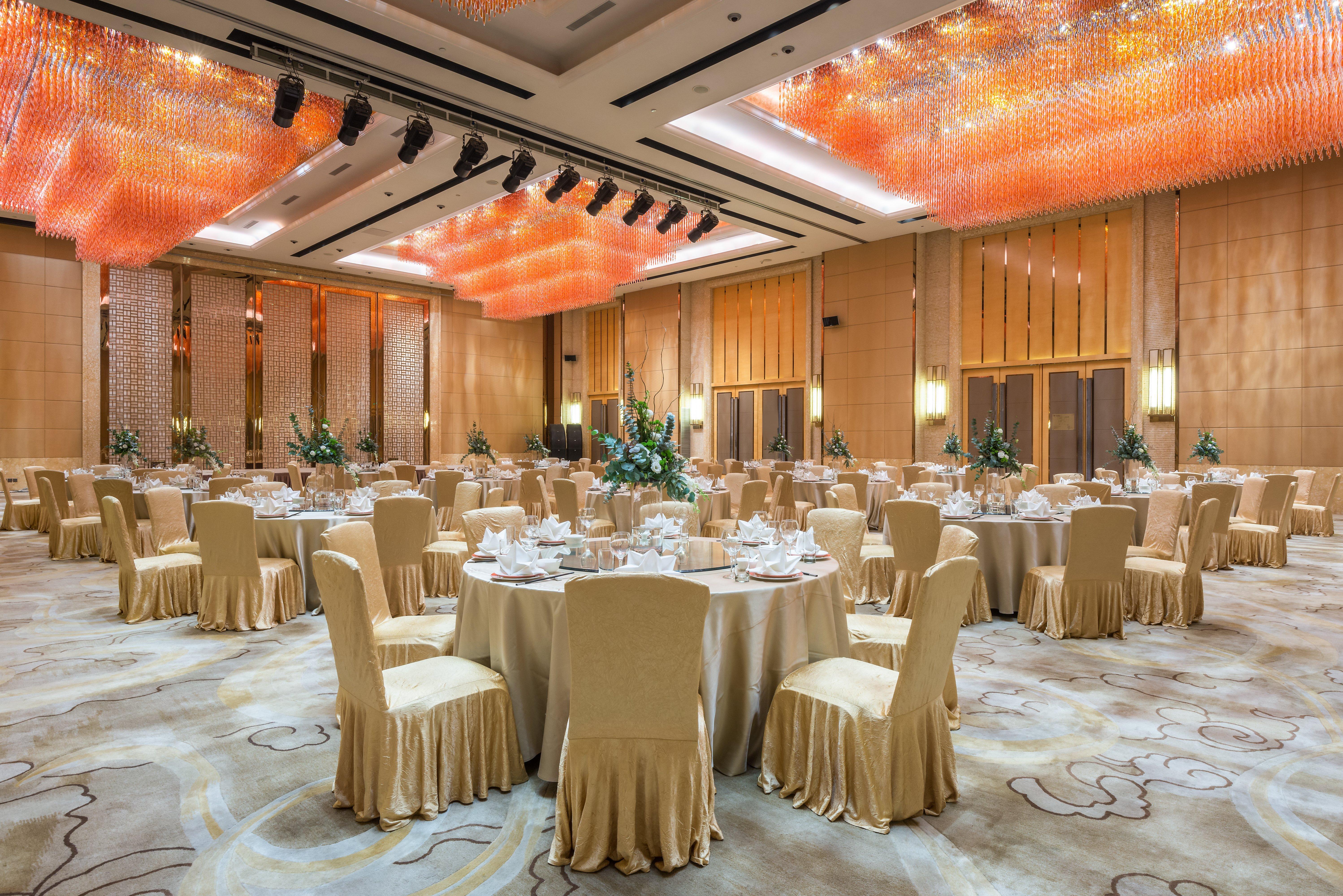 Crowne Plaza Hotel Lanzhou By Ihg Exterior photo